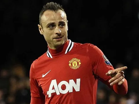 Berbatov: "Có sẵn cậu ấy rồi, Man Utd đâu cần mua thêm tiền đạo"