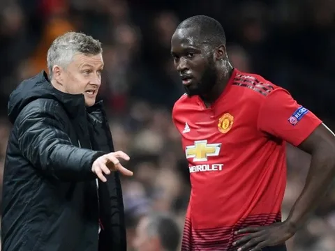 Berbatov: "Tôi nghĩ cậu ta nên ở lại Man Utd "