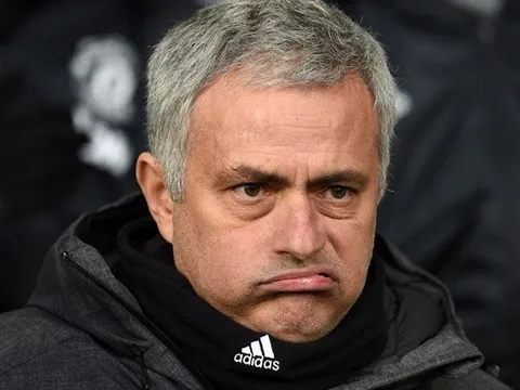 Bị Arsenal cà khịa, Mourinho đanh đá phản pháo