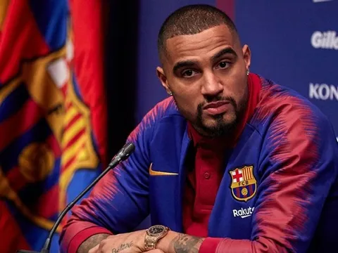 Bị Barca thanh lý, cựu sao AC Milan sắp có bến đỗ mới