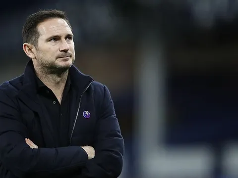 Bị Chelsea sa thải, Lampard vẫn 'lập hat-trick' đặc biệt