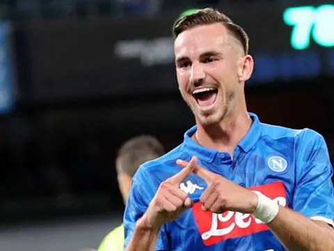 Bị Real Madrid dòm ngó, Napoli quyết trói chân nhà vô địch U21 Châu Âu