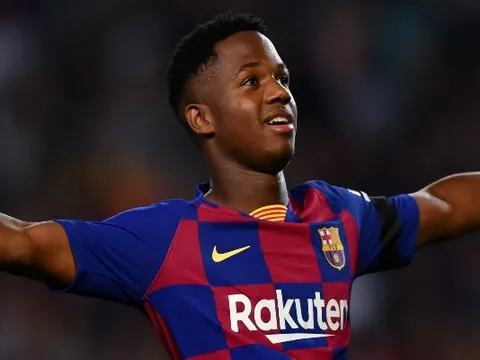 Bị từ chối, Man United vẫn hạ quyết tâm thâu tóm "thần đồng" của Barca