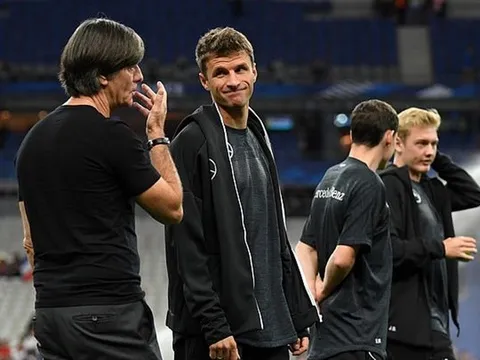 Biến mới trên tuyển Đức, Muller "đấu khẩu" với Low