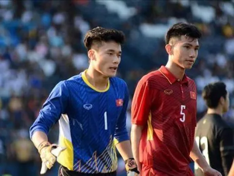 Bùi Tiến Dũng muốn Đoàn Văn Hậu làm 1 điều khi sang Hà Lan thi đấu