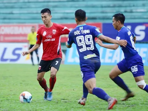 Bỏ lỡ nhiều cơ hội, CLB Long An nhận trái đắng trước Đồng Tháp