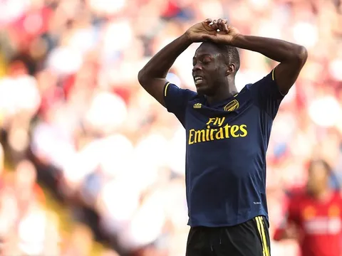 Bom tấn 72 triệu bảng bỏ lỡ cơ hội không tưởng khiến Arsenal ôm hận