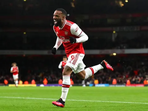 'Bom tấn' rực sáng, Arsenal dội cơn mưa bàn thắng vào lưới Newcastle