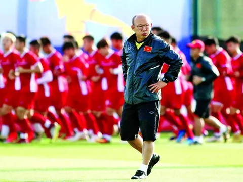 Bóng đá Việt Nam thiếu tài năng trẻ: Chờ phép thuật của "phù thuỷ" Park Hang-seo