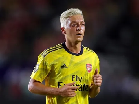 'Mesut Ozil phải ra đi để Arsenal tìm kiếm người thay thế'