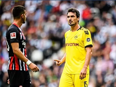 Dortmund nhận thông tin trái chiều về tình hình nhân sự