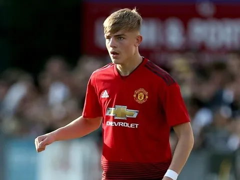 Brandon Williams - 'kẻ thách thức' vị trí của Luke Shaw là ai?