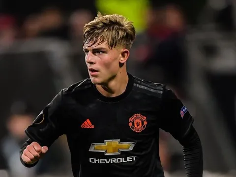 Brandon Williams: "Không thể đến gần 2 cầu thủ Man United đó"