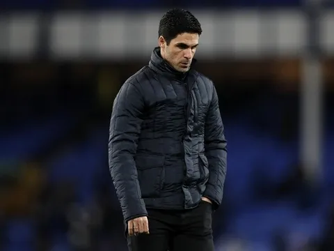'Nạn nhân' của Arteta kiểm tra y tế, rời Arsenal ngay trong chợ Đông