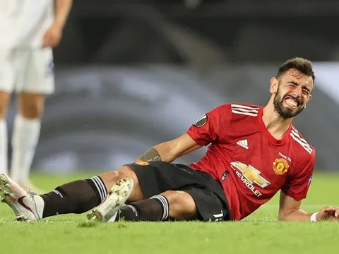 Bruno Fernandes cạn pin, M.U tức tốc chiêu mộ "vua sút phạt" về dự phòng