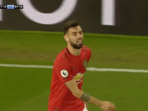 Bruno Fernandes tội nghiệp! 'Gãy tay' vì các cầu thủ Man Utd