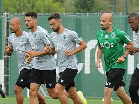 Không thể tới Man Utd, "bom tấn hụt" tức giận tột độ