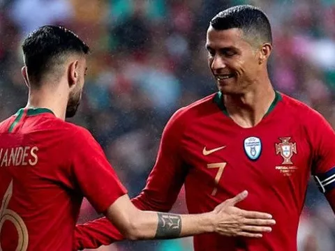 Bruno Fernandes: "Nhờ anh ấy, tôi càng yêu Man Utd nhiều hơn nữa"