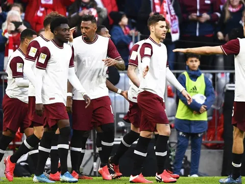 Bundesliga nguy cơ khép lại mà không có nhà vô địch và đội xuống hạng