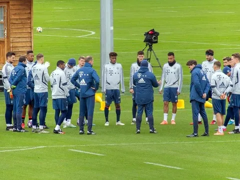 Bundesliga trở lại, Bayern đổi ngay hình thức tập luyện