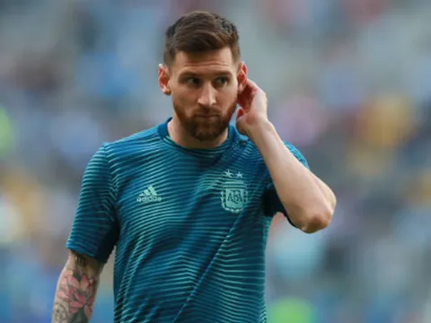 Buộc phải thắng, Messi đã 'cầu cứu' những người đặc biệt