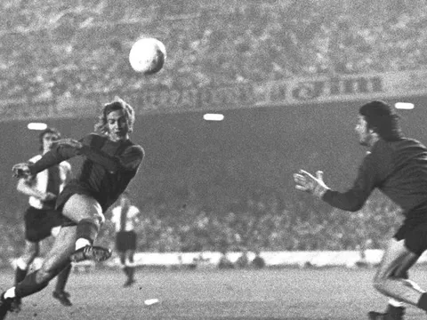 De Jong và hàng loạt ngôi sao Hà Lan từng khoác áo Barca: Huyền thoại đại tài của làng túc cầu