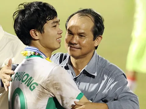 Bầu Đức lý giải việc Công Phượng đầu quân cho CLB Bỉ thay vì sang Pháp