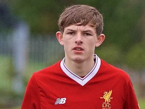 Liverpool giữ chân thành công 'Gerrard mới'