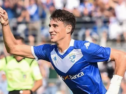 Hàng thủ yếu kém, 'Ong bắp cày' đến Ý săn đồng đội của ''Pirlo 2.0''