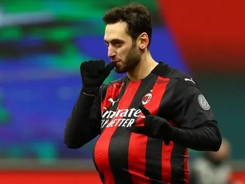 Milan dùng mức lương 3,9 triệu euro trói chân "nhạc trưởng Thổ Nhĩ Kỳ"