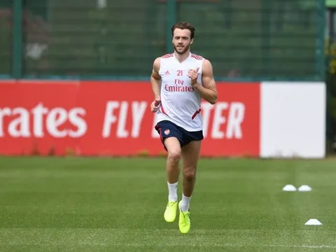 Lộ bầu không khí trong phòng thay đồ Arsenal sau trận hòa Burnley