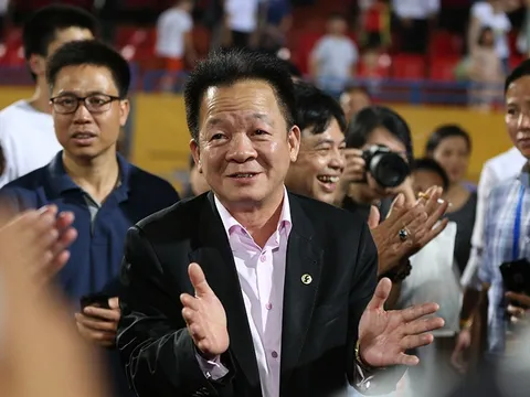 Cầm hòa Viettel ngay tại Hàng Đẫy, Quảng Nam được "sếp lớn" xuống động viên