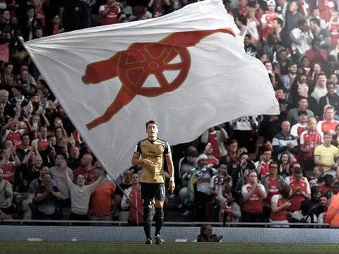 Cánh cửa đá chính của Ozil tại Arsenal bị 'đóng sập' thế nào?