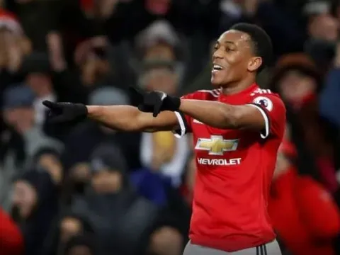 Fan Man Utd: "Tôi còn nổi da gà khi xem lại bàn thắng của cậu ấy"