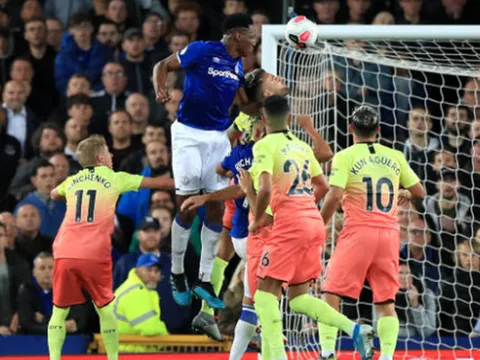 5 điểm nhấn Everton 1-3 Man City: Bước ngoặt phút 71; Nỗi lo Fernandinho