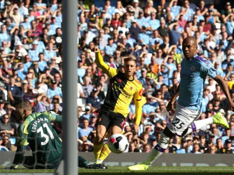 Man City đại thắng sau tình huống bước ngoặt này