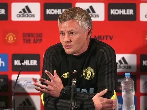 Quên Longstaff và Fernandes, đây mới là tiền vệ sáng tạo Man Utd nên mua nhất