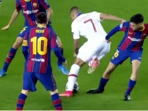 Thua thảm PSG, Joe Cole chỉ trích 3 thủ lĩnh của Barcelona
