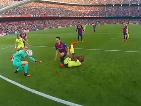 Lập "siêu phẩm" cứu thua, người nhện Barca giữ 3 điểm ở lại Camp Nou