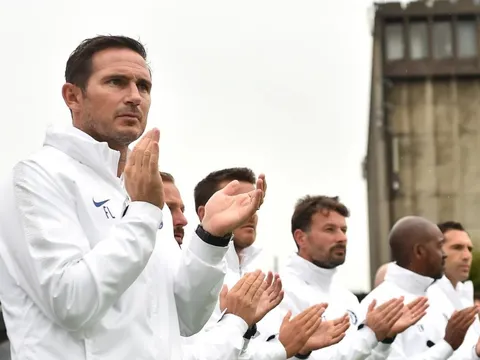 "Vì một điều này, tôi vẫn lo cho tương lai của Lampard ở Chelsea"