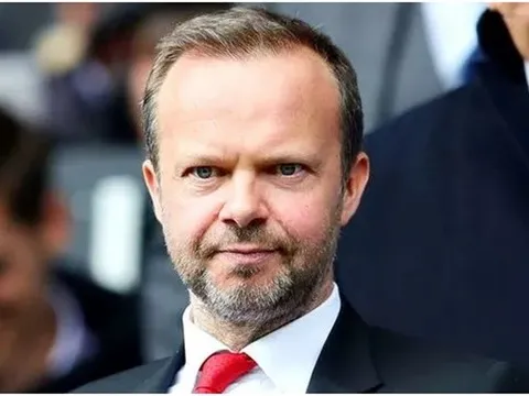 Cựu sao Arsenal kêu gọi hủy luôn mùa giải 2019/20