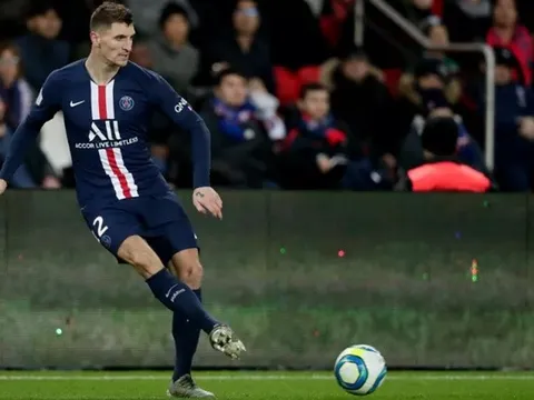 XONG! Klopp xác nhận Liverpool mất 1 cầu thủ