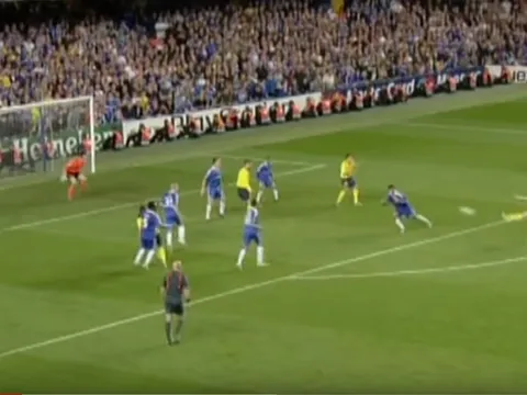 Fan Chelsea chưa bao giờ quên hình ảnh cay đắng này
