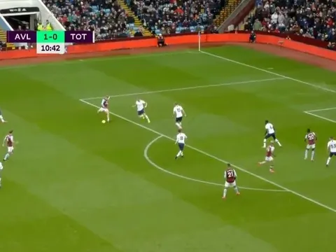 Chỉ 20 phút trận Villa - Tottenham, Man Utd đã rõ 'vấn đề' của Grealish?