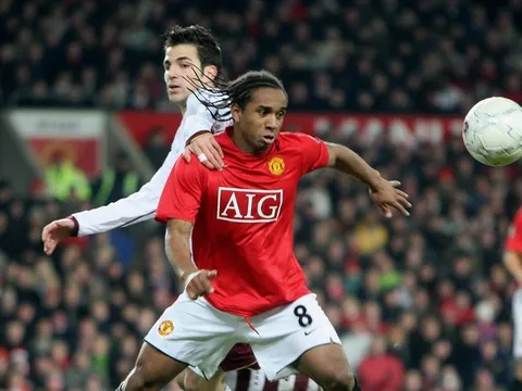 "Cậu ấy kể với tôi đã gặp các vấn đề ở Man United"