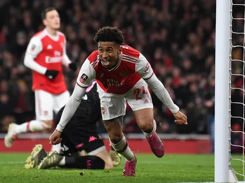 "Cậu ấy là tương lai bên hành lang cánh phải của Arsenal"