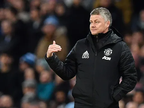 "Cậu ấy nên rời Man Utd và gia nhập Newcastle"