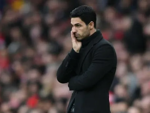 "Cậu ấy sẽ rời Arsenal sau khi vi phạm luật lệ của Arteta"