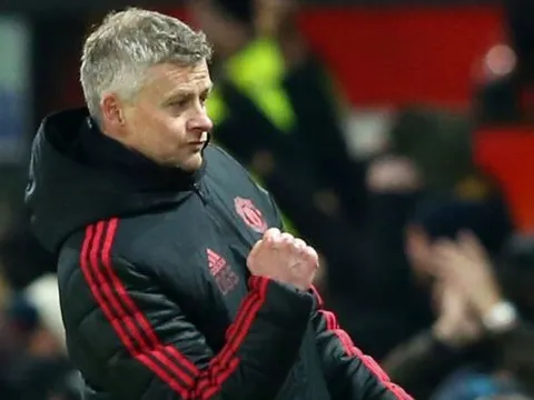 "Cậu ấy thích không thi đấu, rồi gia nhập Man Utd vào tháng Một"