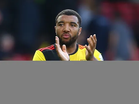 "Cầu thủ Man Utd đó chơi tệ cũng được khen"